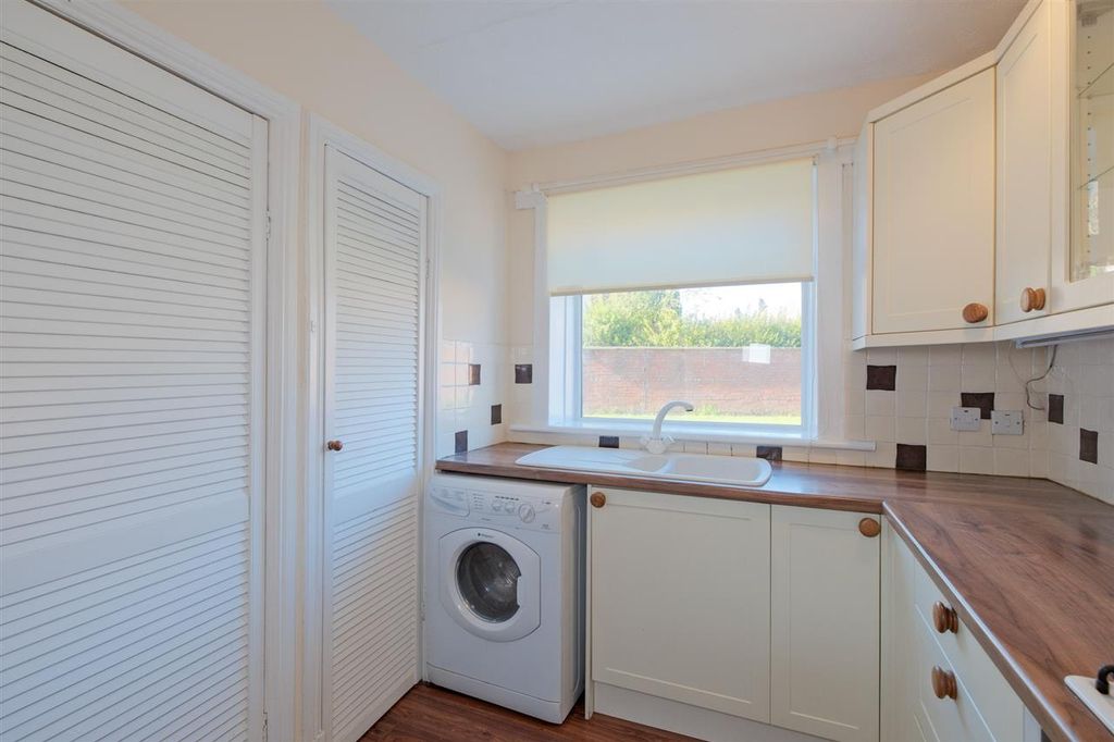 Additional image 10 of 2 bed flat for saleGlasgow Road, Hamilton ML3