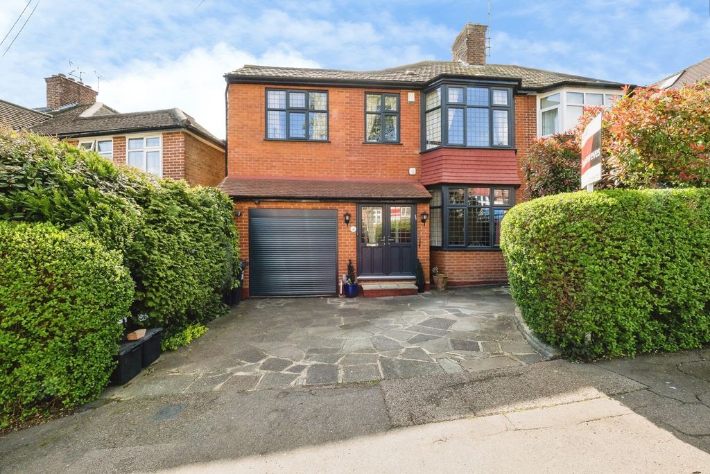 Property photo 1 of 16 Pbox-Img.Jpg