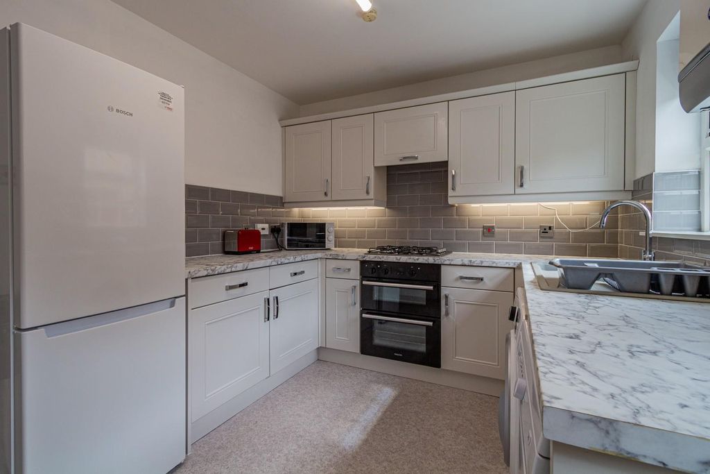 Additional image 4 of 2 bed end terrace house to rentJohn Batchelor Way, Penarth CF64