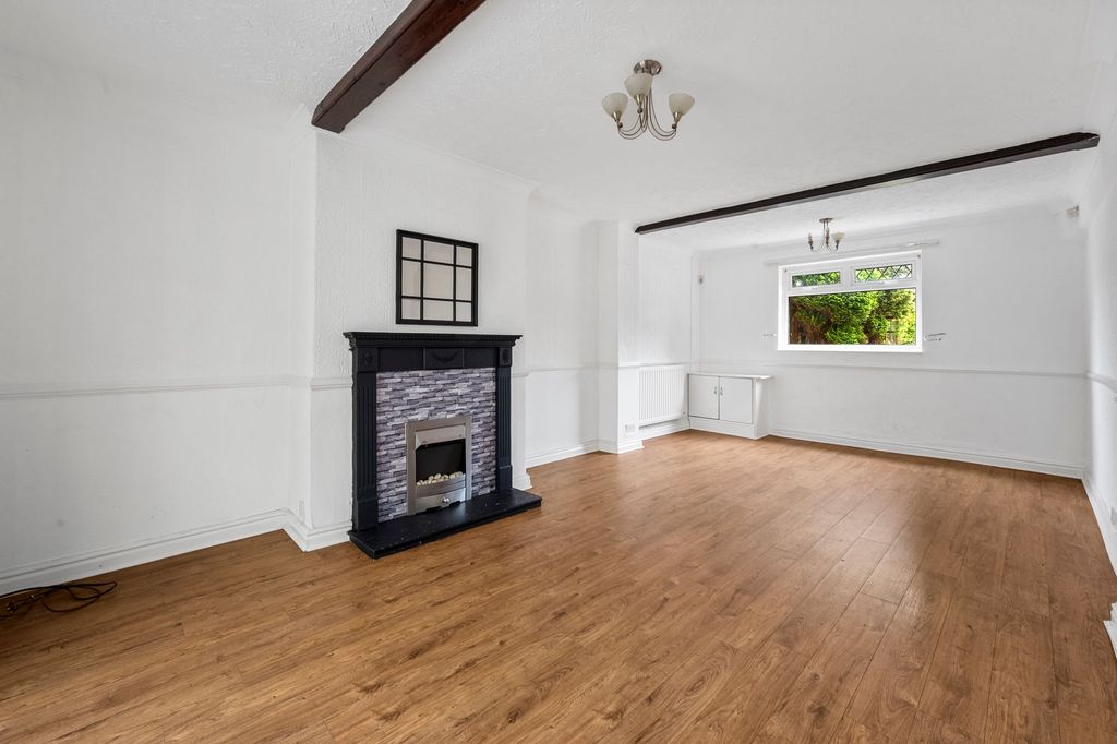 Property photo 2 of 33