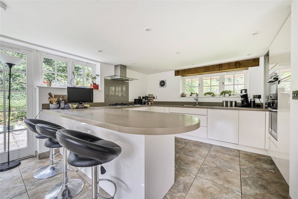 Property photo 3 of 21 Picture No. 22