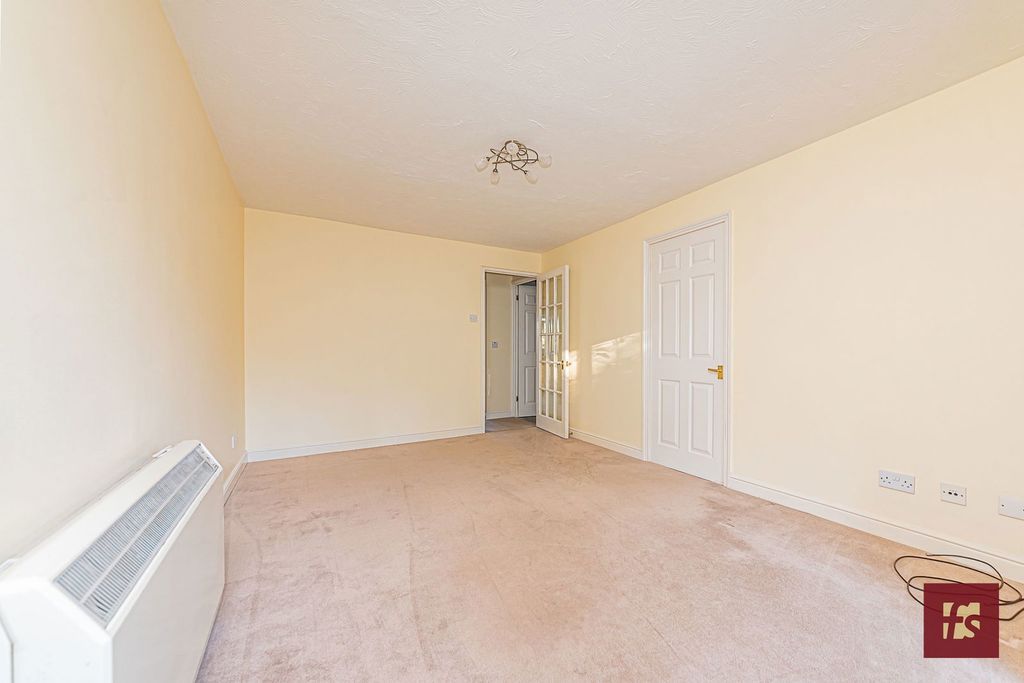 Property photo 3 of 9