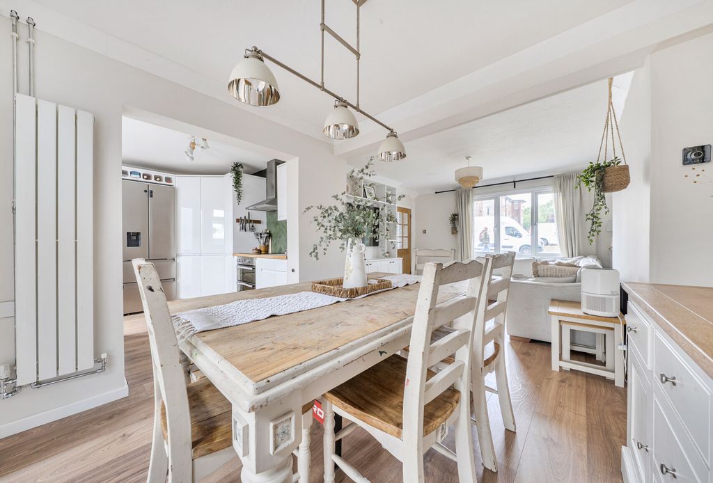 Property photo 2 of 20 1473033-16-6A26d7...