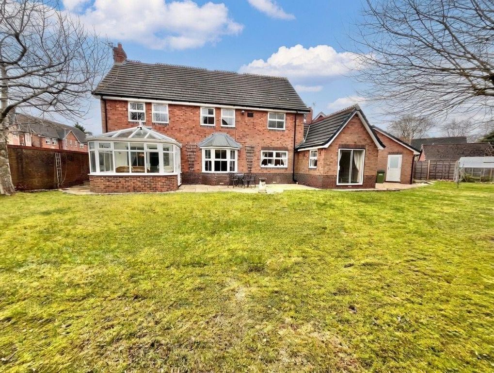 Property photo 2 of 25