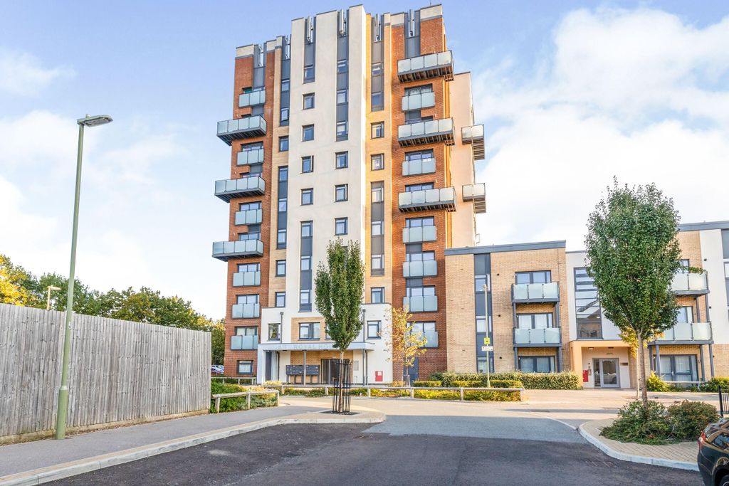 Property photo 1 of 12 Front