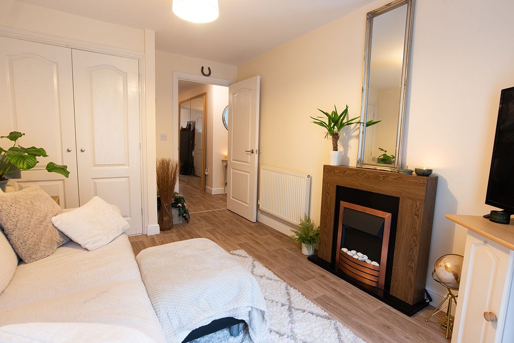 Property photo 3 of 23