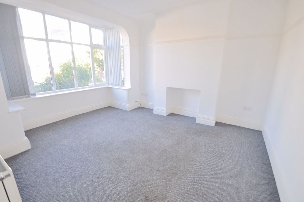 Property photo 3 of 31