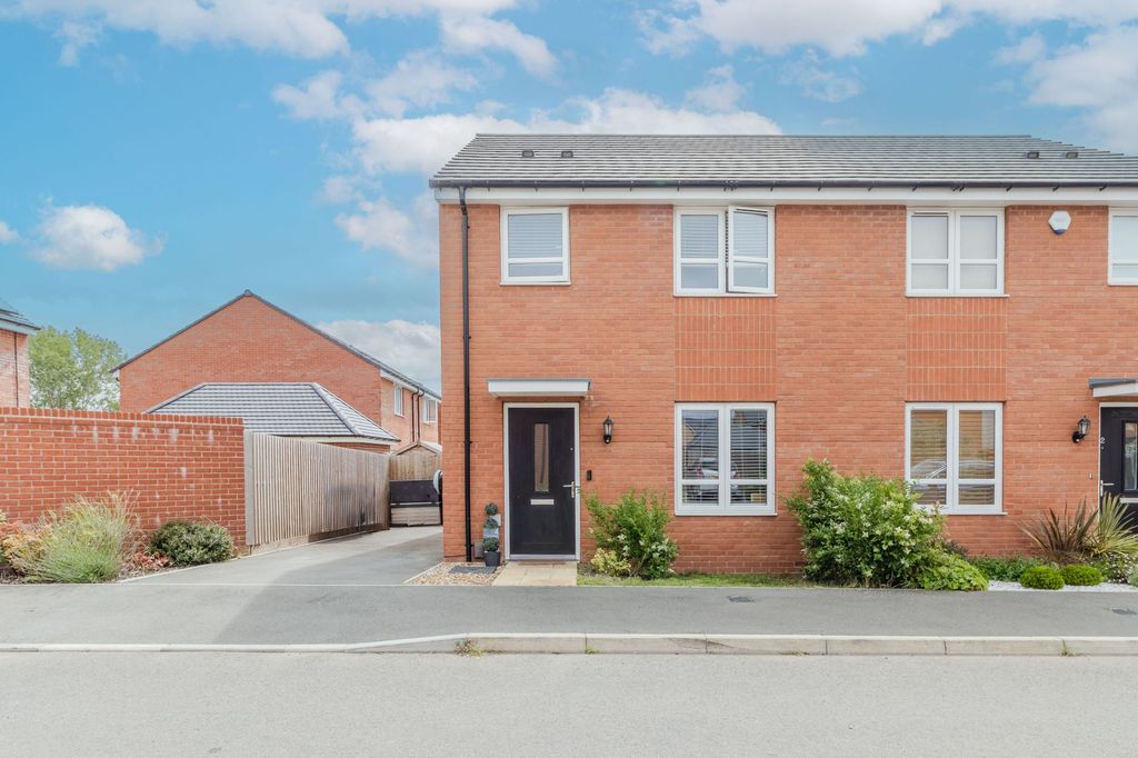 Property photo 1 of 13 Foh