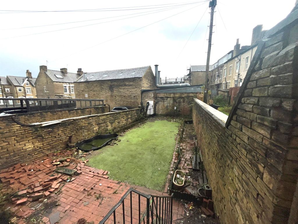 Property photo 2 of 5