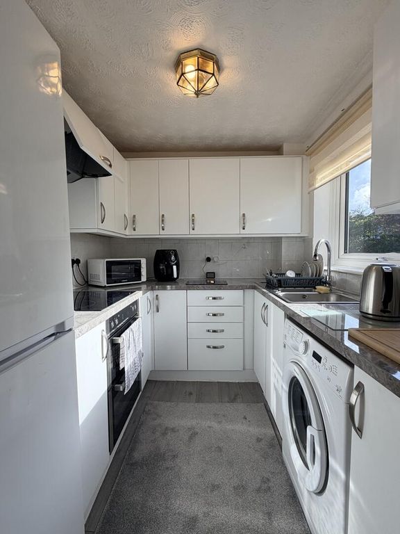 Property photo 3 of 28 Kitchen