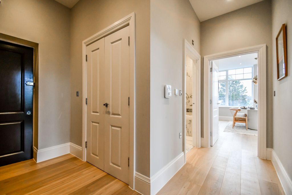 Additional image 10 of 2 bed flat to rentThe Grand Apartments SS9