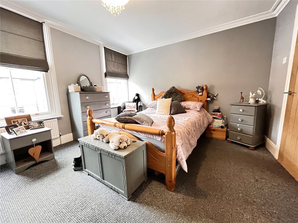 Property photo 3 of 22 Picture No. 12