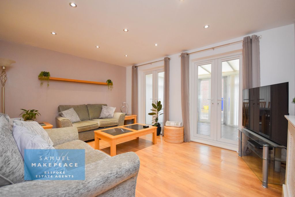 Property photo 3 of 26 Gallery