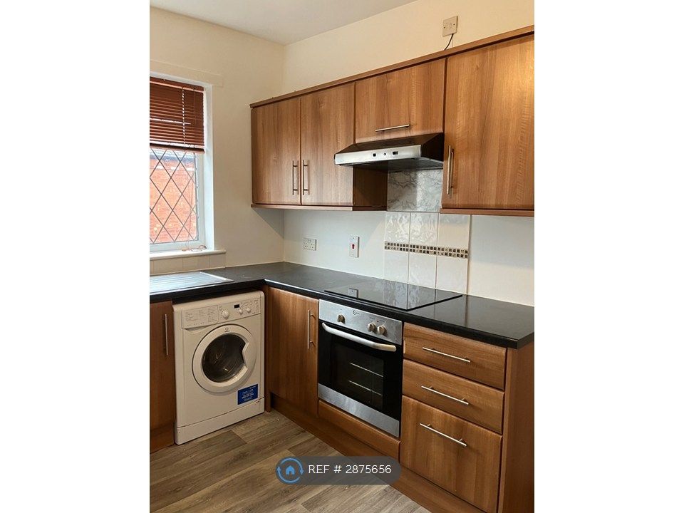 Property photo 3 of 9 Kitchen