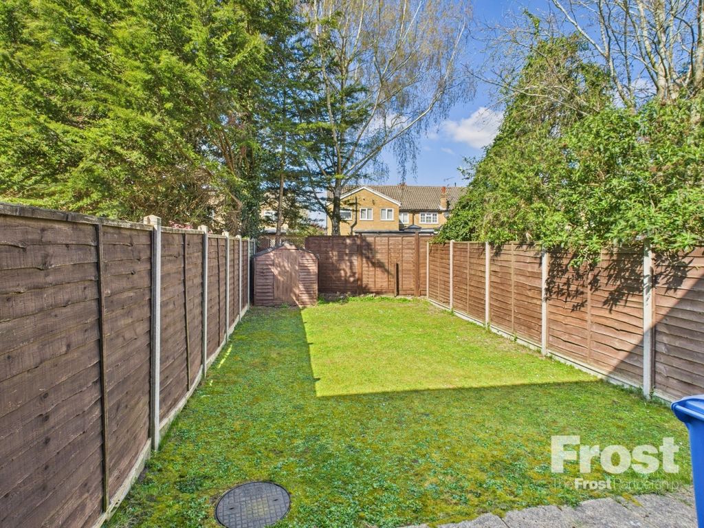 Property photo 3 of 10 Garden