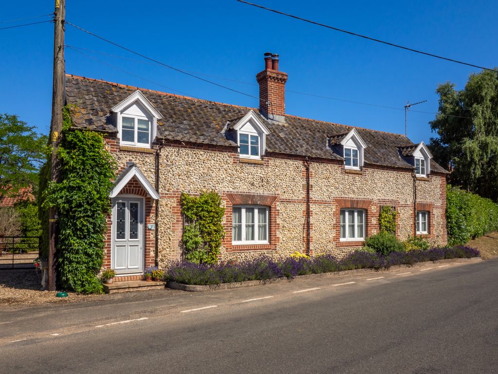 Property photo 1 of 26 2Fakenhamroad-66