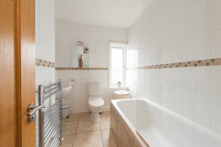 Property photo 3 of 20 Bath.Jpg