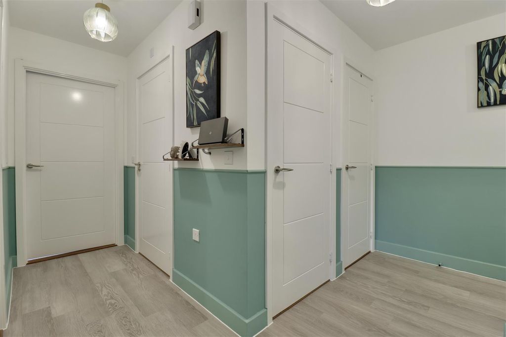 Property photo 2 of 13 71E51858-CE6B-49Af-9B64-90Ede3680Eda_1_201_A.Jpeg