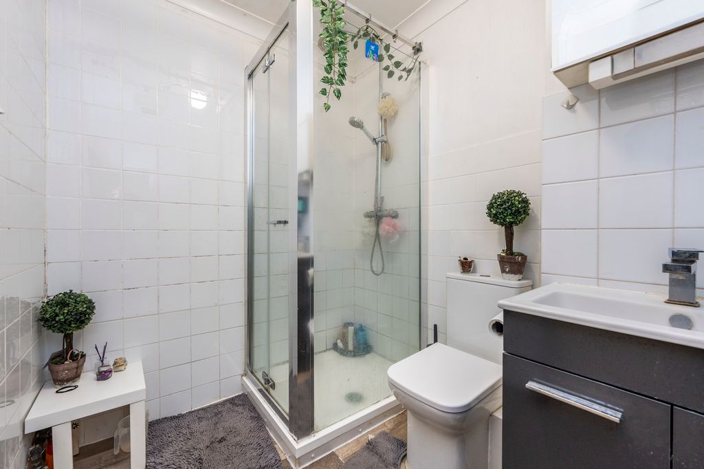 Property photo 3 of 18 Log09672