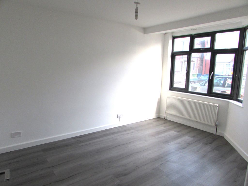 Property photo 1 of 7 Lorne Road, Harrow Wealdstone, Middlesex Ha3