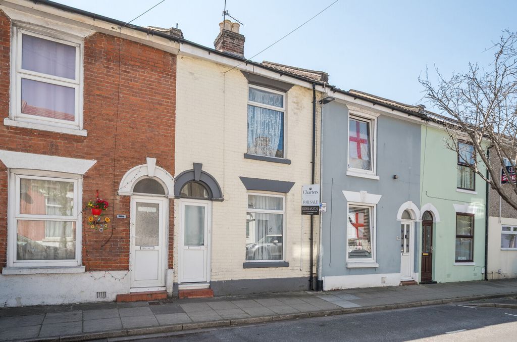 Property photo 1 of 12 1488504-22-6A552F...