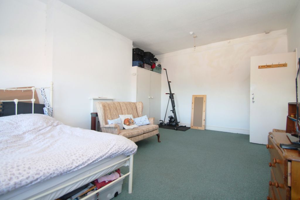 Property photo 3 of 7