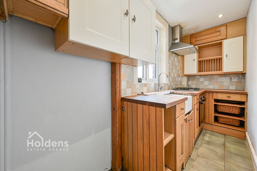 Property photo 3 of 16