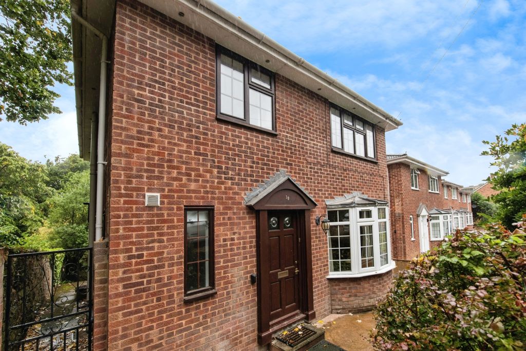 Property photo 1 of 27