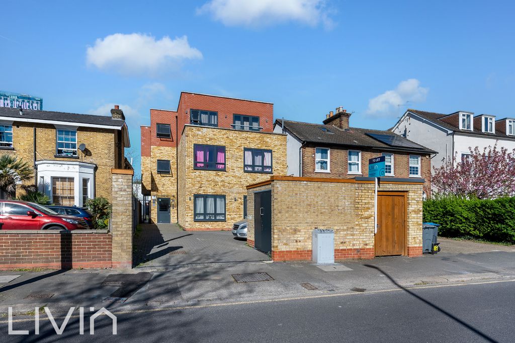 Property photo 1 of 7 1