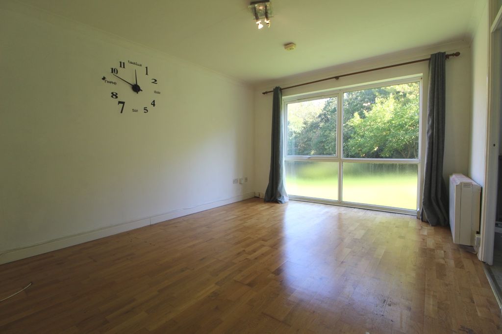Property photo 3 of 6 1003802