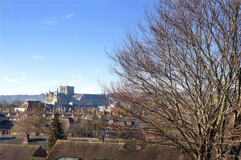 Property photo 2 of 14 Views