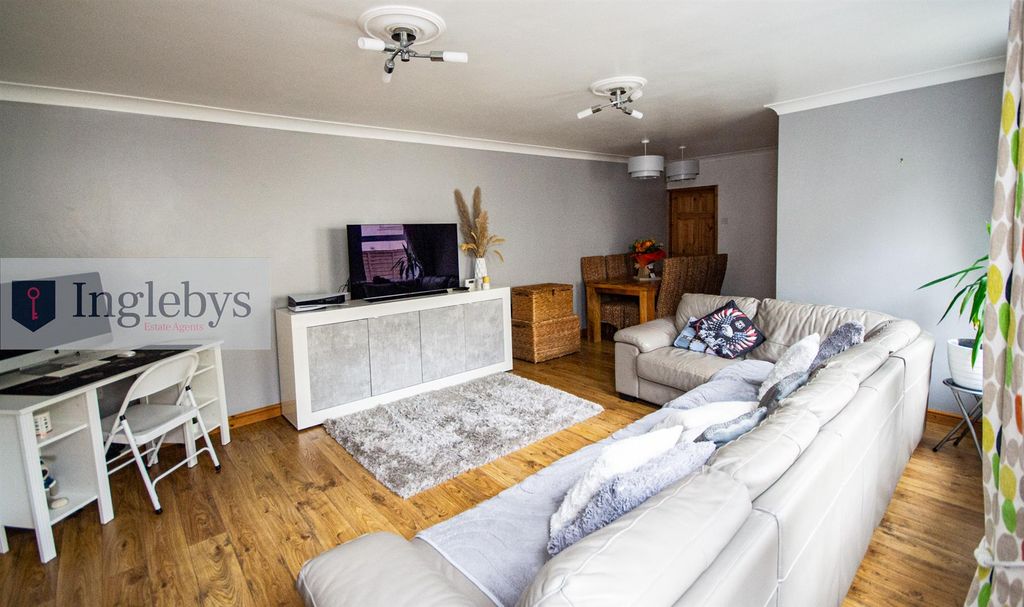 Property photo 3 of 17 Dsc_0322-2.Jpg