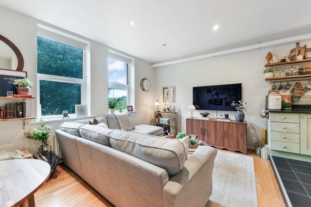 Property photo 2 of 20 Picture No. 02