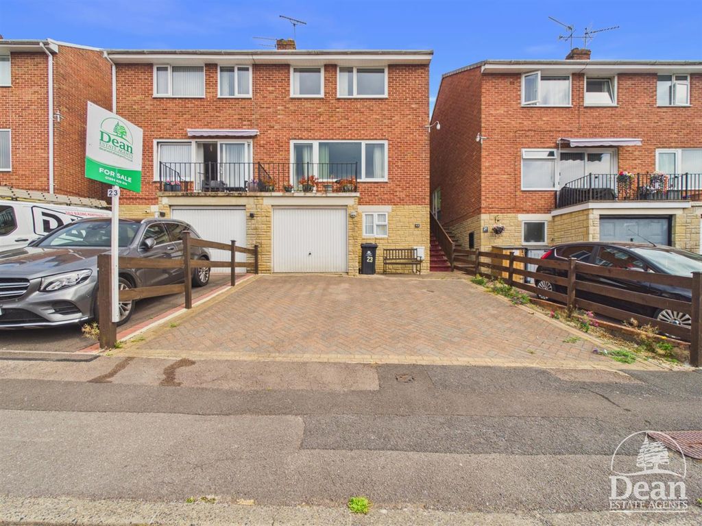 Property photo 1 of 20
