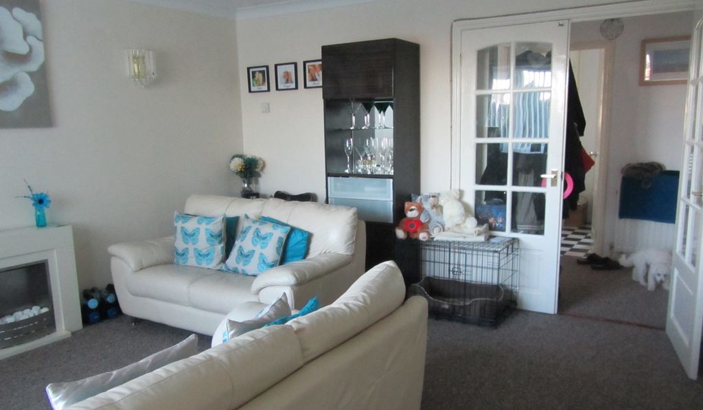 Property photo 3 of 8