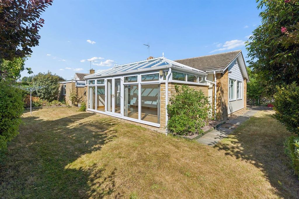 Property photo 2 of 21