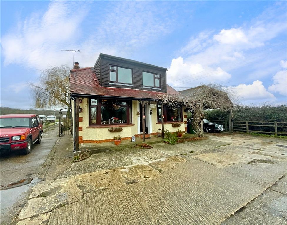 Property photo 1 of 19 Front