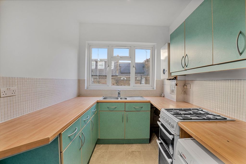 Property photo 2 of 6