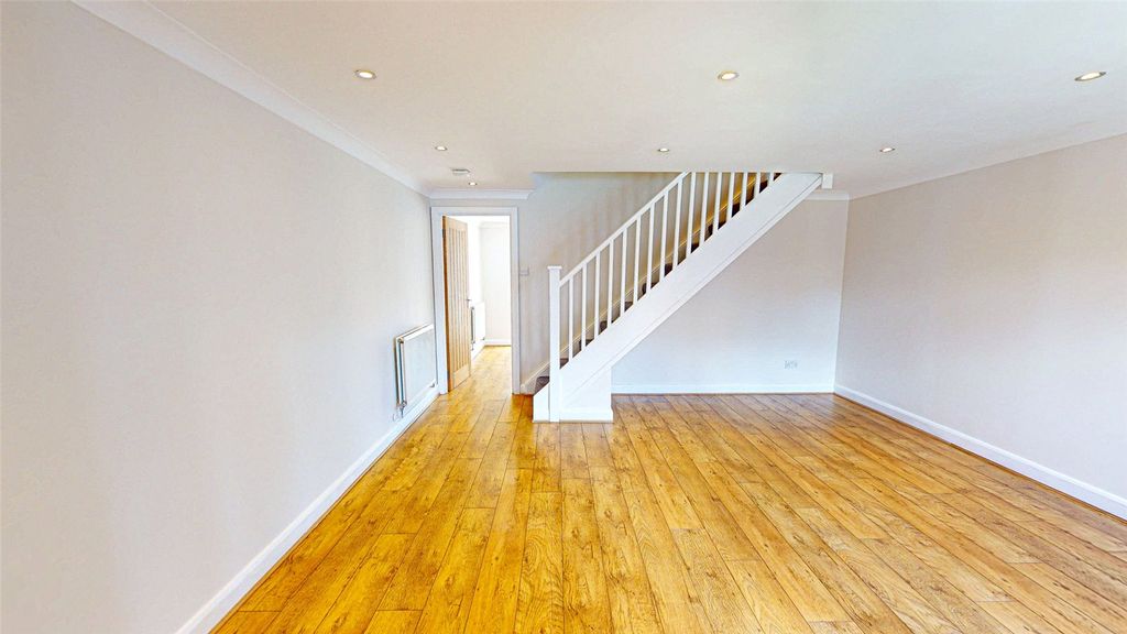 Property photo 2 of 15 Picture No. 05
