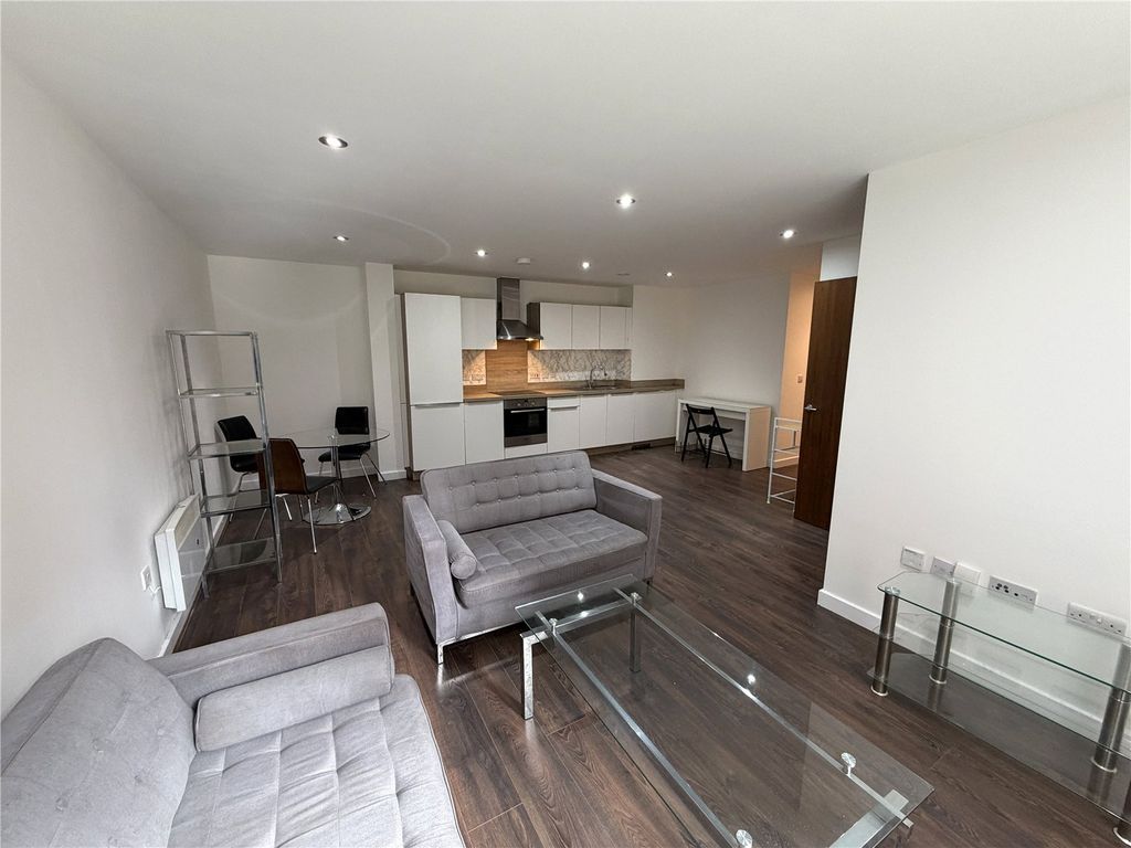 Property photo 3 of 14 Picture 3