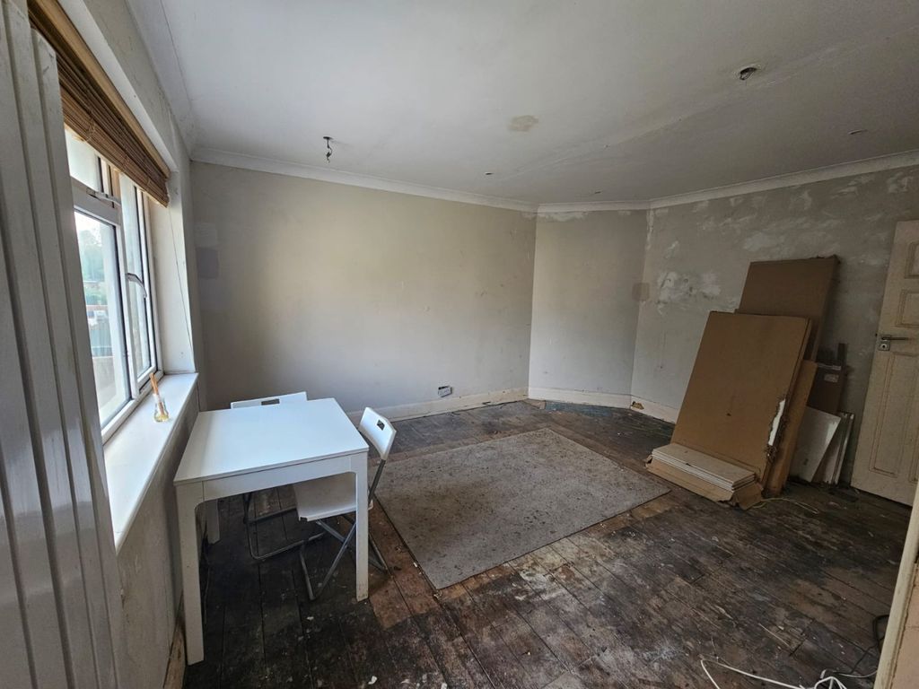 Property photo 2 of 16 Image 1