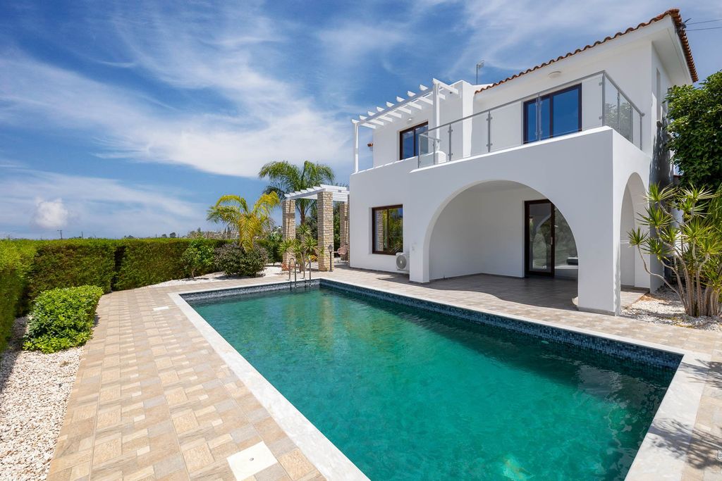 Property photo 1 of 30