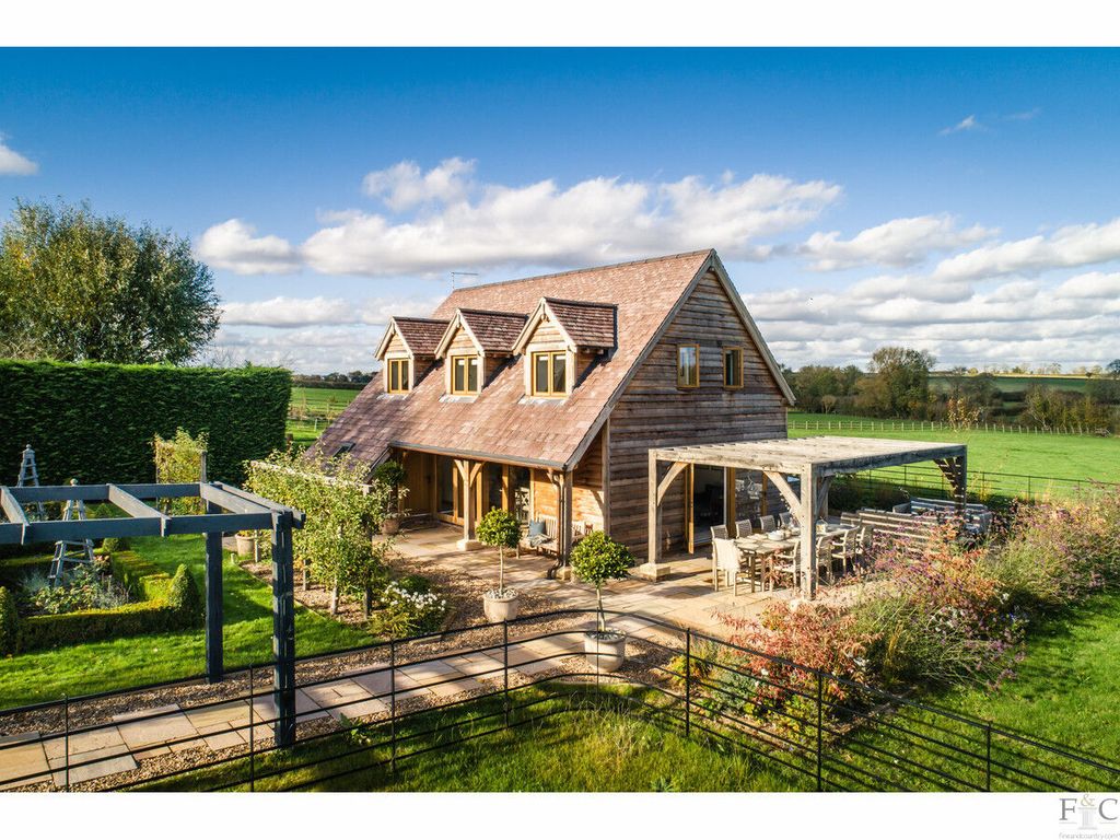 Property photo 2 of 42