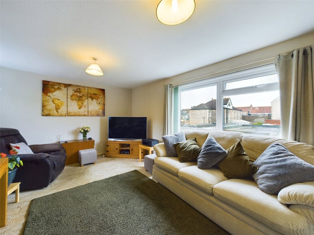 Property photo 2 of 9 Picture No. 10