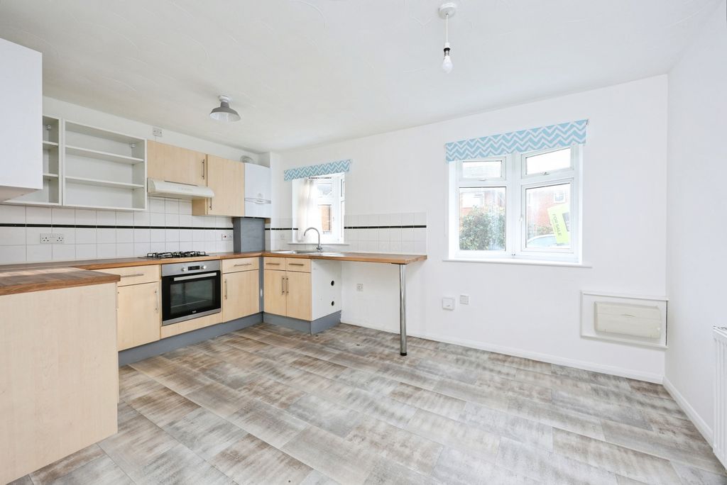 Property photo 2 of 11 Kitchen/Diner