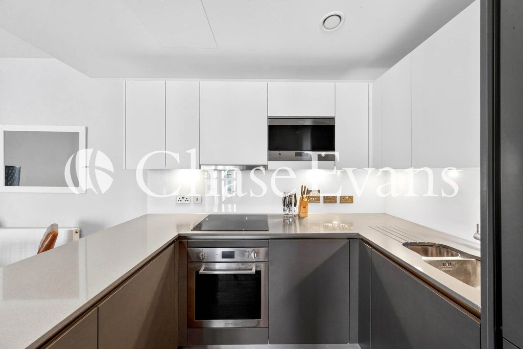 Property photo 2 of 13 Kitchen