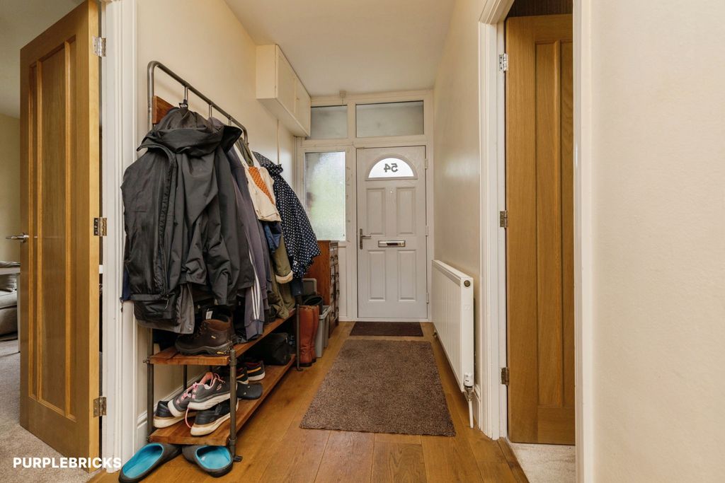 Property photo 3 of 27