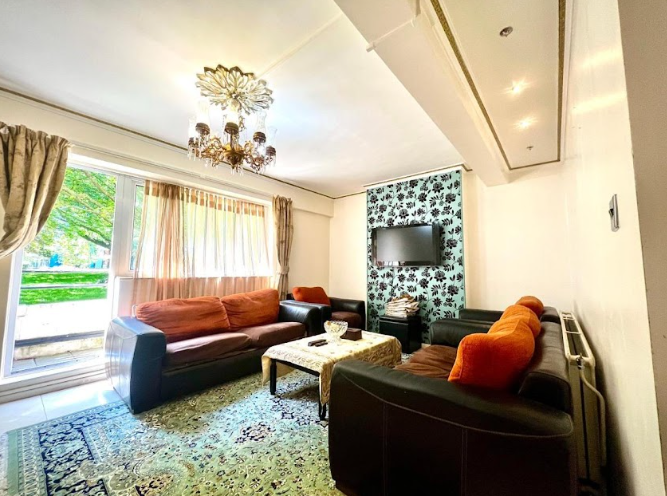 Property photo 1 of 6