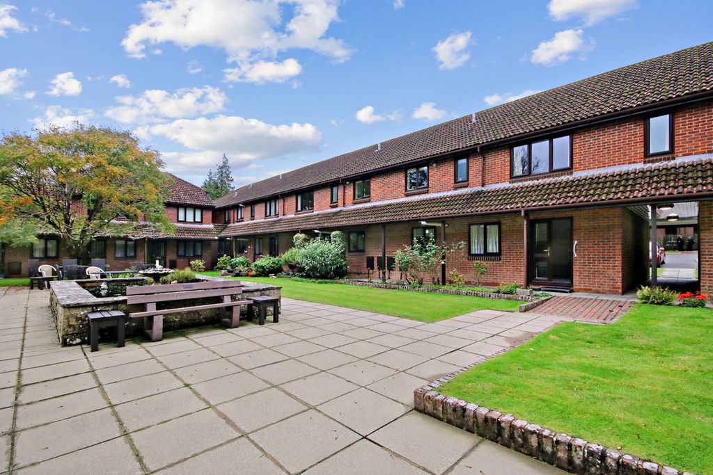 Additional image 6 of 1 bed property for saleLondon Road, Felbridge RH19