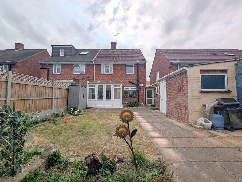 Property photo 2 of 12